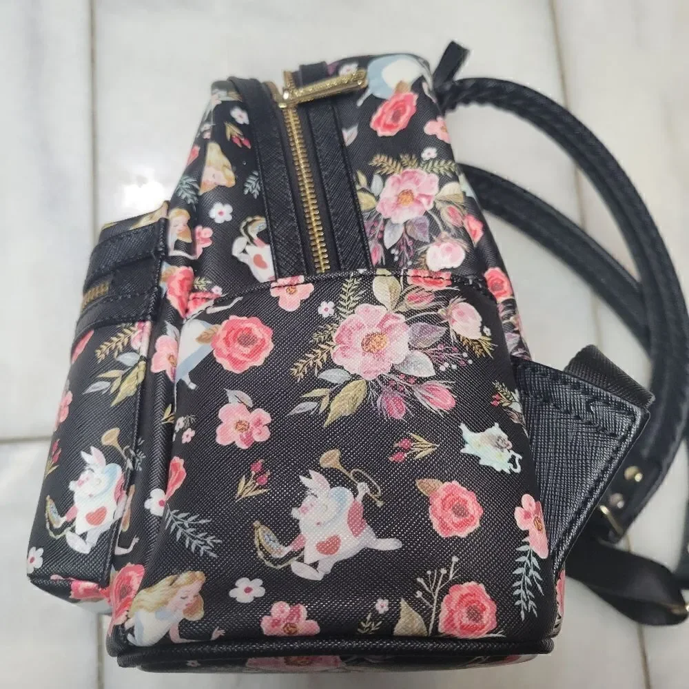 Disney Loungefly Women's Black Floral Print Zipper Around Backpack Rare HEART